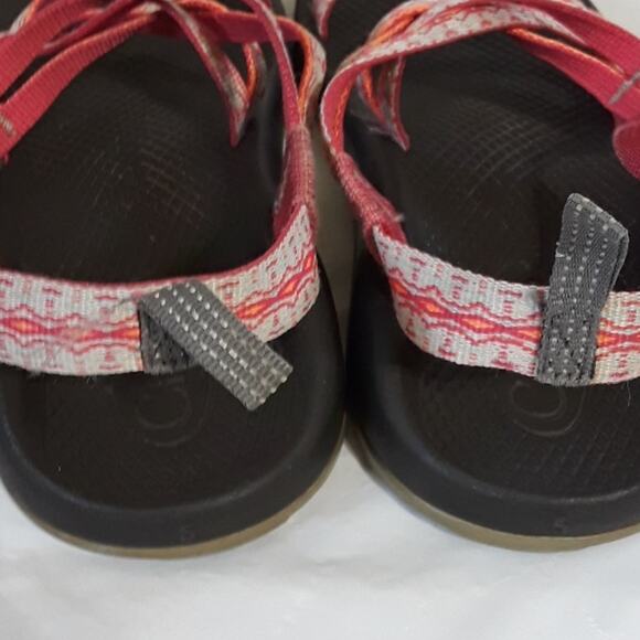 Chaco Women Sz 5 Gray Pink Strappy Adjustable Hiking Outdoors Water Sandal - Picture 4 of 9